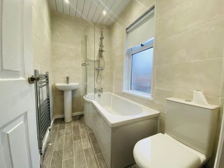 2 bedroom terraced house to rent - Photo 5