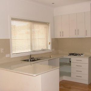 Large Townhouse - Quiet Area - Photo 2