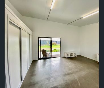 Charming Pampoolah Awaits You - Photo 1