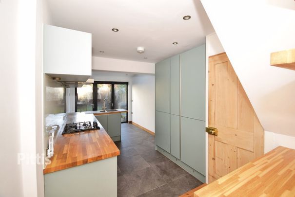 2 bedroom terraced house to rent - Photo 1
