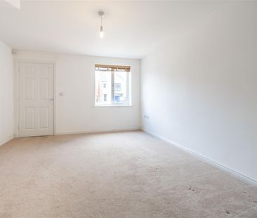3 bed end of terrace house to rent in Iveston Avenue, Great Park, NE13 - Photo 6