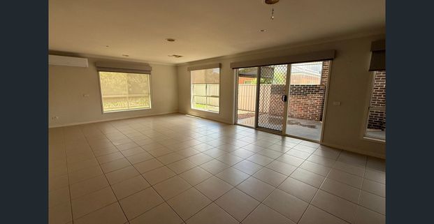 3 BEDROOM HOME IN KIALLA ! - Photo 1