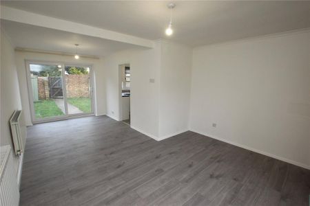 2 bedroom terraced house to rent - Photo 2