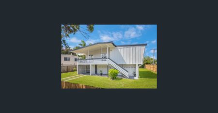 Impeccably presented home - Photo 5