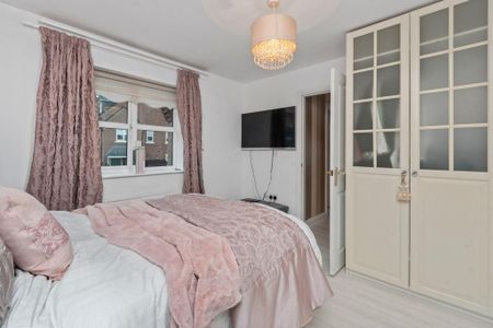 4 bedroom detached house to rent - Photo 4