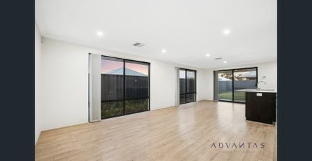 Spacious 3x2 Family Home in Prime Baldivis Location – Plus Theatre/4th Bedroom! - Photo 2