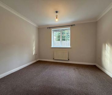 Flat to rent on - Photo 4