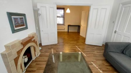 3 bedroom terraced house to rent - Photo 4