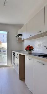 T5 - CHAMALIERES- RENOVE- GARAGE ET CAVE - Photo 4