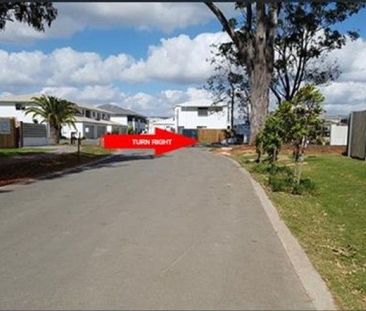 Modern Townhouse, 3 Bedrooms + Study nook, Available From 13/12/2025 - Photo 2