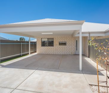 Modern 3x2 Home In Somerville - Photo 3
