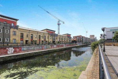 Seven Sea Gardens, Bow, E3 - Photo 5