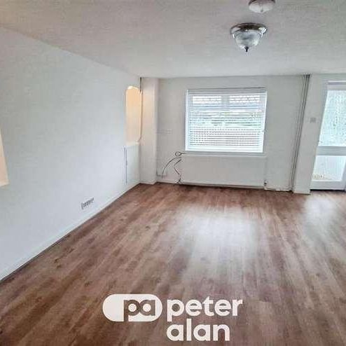 Carmarthen Road, Fforestfach, Swansea, SA5 - Photo 1