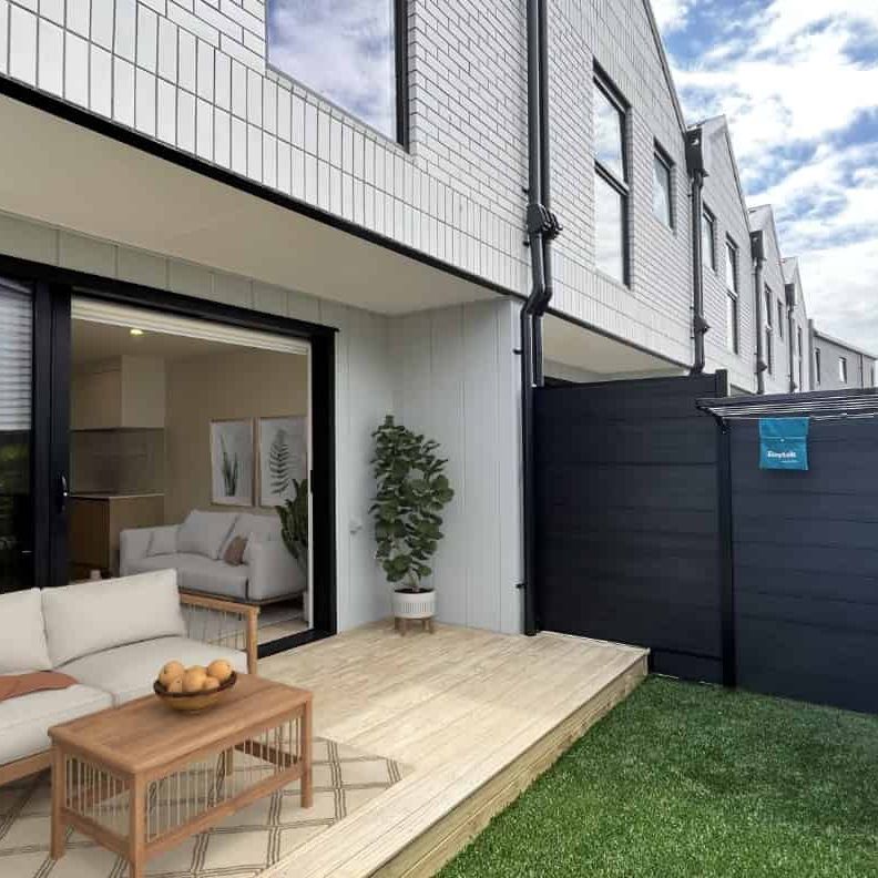 Brand new two bedroom, two bathroom property in Blockhouse bay. - Photo 1