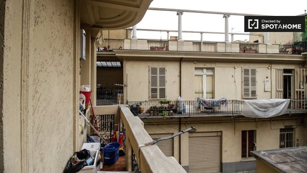 turin, Piedmont 10124 - Photo 1