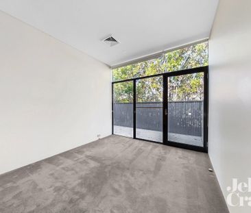 5 Balmerino Avenue, Toorak - Photo 4