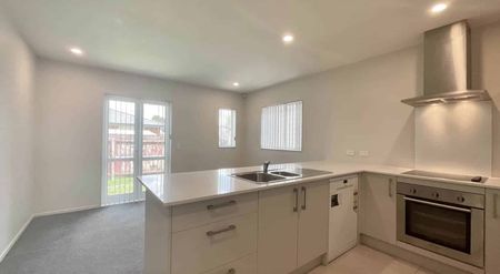 Tinsel & Lights @ Tribute Loop! - Photo 2