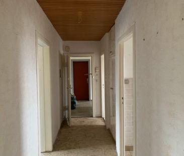 AN SELBSTRENOVIERER! Ostpreußenring, helle 3 Zi.-Whg. ca. 73qm im 3... - Photo 5