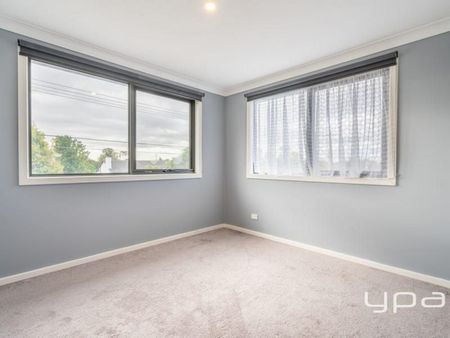 1/25 Meredith Street, BROADMEADOWS - Photo 2