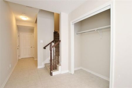For Lease - 213 Hibernian Walk, Kanata, Ontario - Photo 2