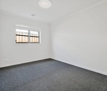 Spacious Family Home in Growing Estate - Photo 6