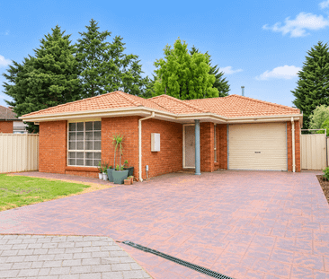 Comfortable Family Home in a Convenient Location - Photo 4
