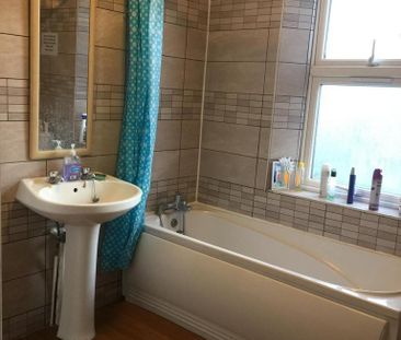 1 bedroom in a house share to rent - Photo 6