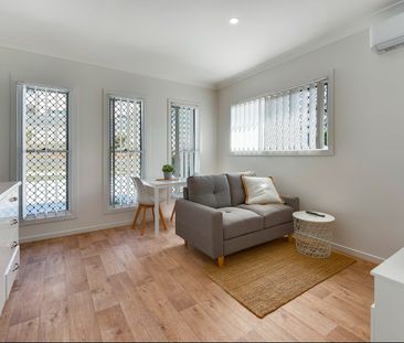 DESIGNER STUDIO APARTMENTS, FULLY FURNISHED – BILLS INCLUDED! - Photo 2