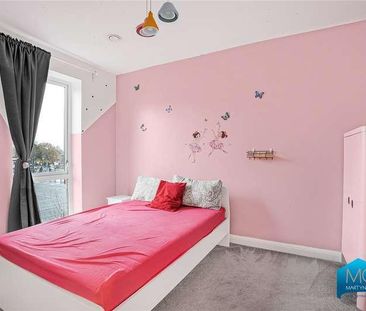 Edgecumbe Avenue, London, NW9 - Photo 3