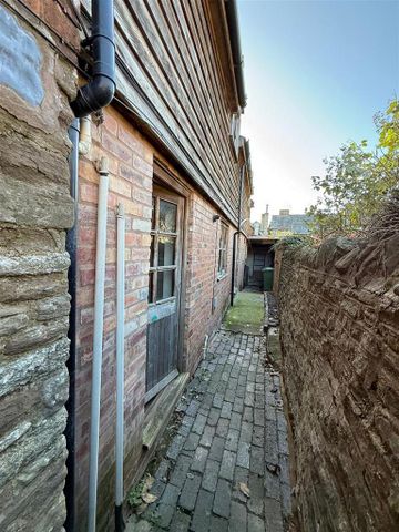 1 bedroom flat to rent - Photo 4