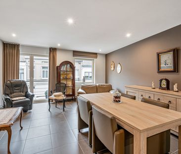 Appartement met autostaanplaats te huur in centrum van Geraardsbergen - Photo 2