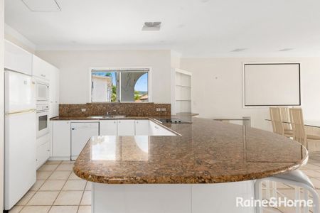 11 Highview Terrace, St Lucia, QLD 4067 - Photo 4