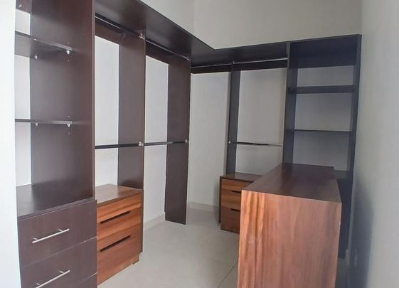 Casa en Renta Juriquilla. Amplio Patío, 3 Recámaras - Photo 1