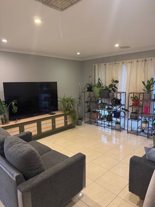 Strathfieldsaye - Photo 1