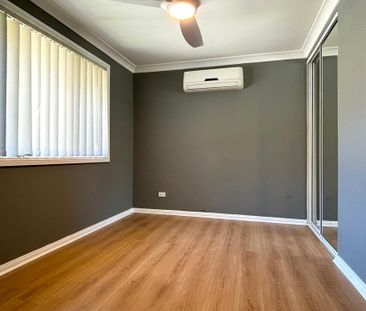 Charming 2-Bedroom Villa with Versatile Spaces - Photo 4