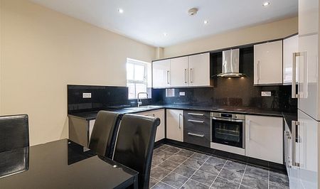 Spacious 6 bed House - Photo 4