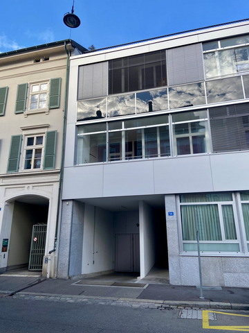 GERÄUMIGE WOHNUNG IM ZENTRUM VON BASEL - Photo 2
