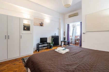 Garsoniera - detine centrala termica - Calea Victoriei - Rom - Fotografie 5