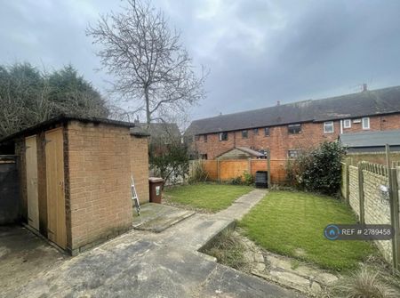 3 bedroom terraced house to rent - Photo 5