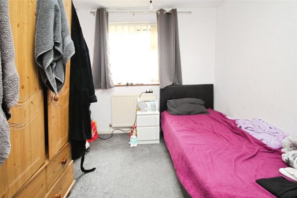 3 bedroom end of terrace house to rent - Photo 1