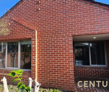 Comfort & Convenience in the Heart of Dandenong - Photo 3