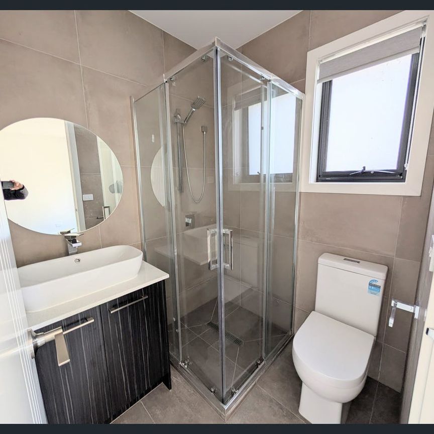 5/69 Danwview Crescent, Roxburgh Park, Vic 3064 - Photo 1