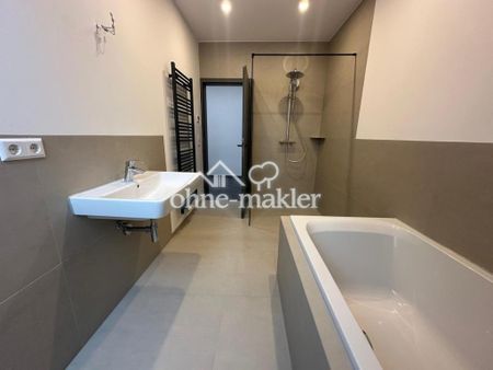 Großzügige 4-R.-DG-Wohnung mit Balkon – Erstbezug nach hochwertiger Sanierung - Photo 4