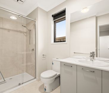 20 Gaston Loop, Officer VIC 3809 - House For Rent | Domain - Photo 4