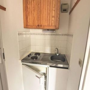 Location Appartement 1 pièce 15m² CHAMBERY 73000 - Photo 2
