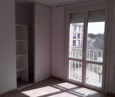 A LOUER // LE PONTET Beau T3 de 65 m² proche centre-ville - Photo 4