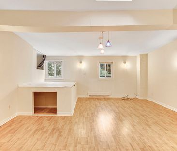 For Lease - 66 Dunlop Street, Barrie, Ontario - Photo 4