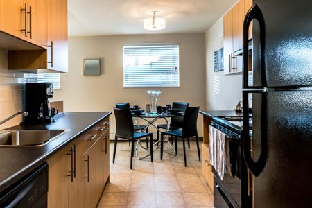 Owen Apartments - Photo 5
