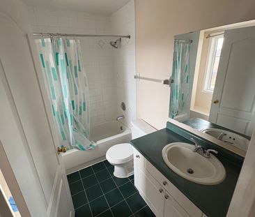 For Lease - 49 Larkspur Road, Brampton, Ontario - Photo 6