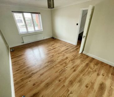 Edenside Drive, Attleborough - Photo 5